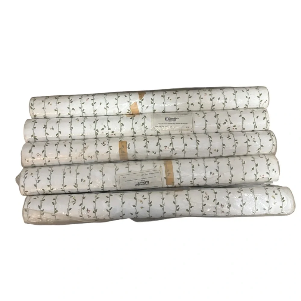 Santitas VTG White & Green Fabric Backed Vinyl Cottagecore Wallcovering 5 Rolls